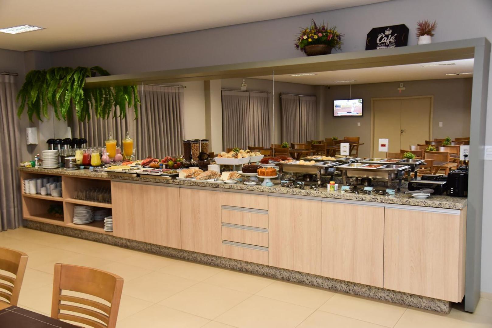 Hotel Plaza Garden Cascavel  Exterior foto